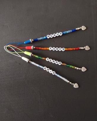 laccetti per cellulare con perline e accessori