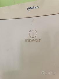 Frigorifero 180 cm GRAFFITI INDESIT