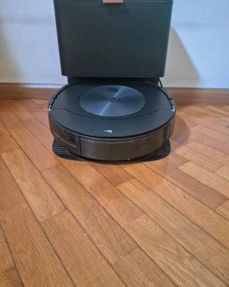 iRobot Roomba Combo j7+ con Base