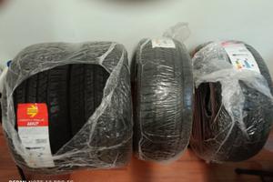 215/45 R16 90V Gomme Momo invernali nuove