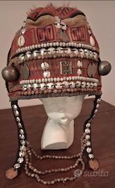 Antico copricapo tradizionale Akha