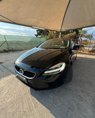 VOLVO V40 2.0-120 CV FINE 2019 UNICO PROPRIETARIO