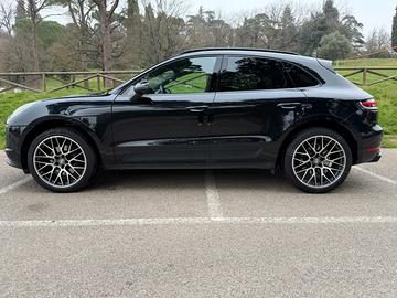 Porsche Macan 2.0 245cv anno 2018 Strafull optiona