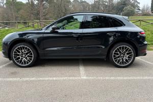 Porsche Macan 2.0 245cv anno 2018 Strafull optiona