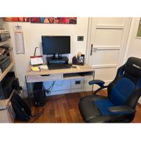 scrivania completa di sedia