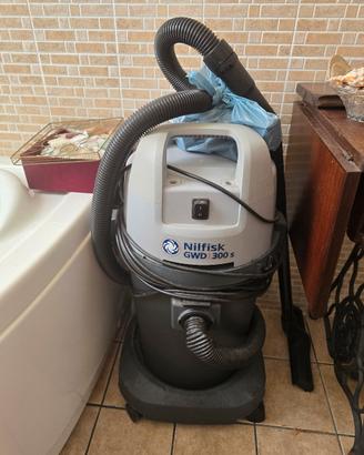 aspirapolvere professionale nuovo
