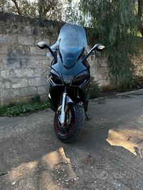 Scooter Aprilia SRV 850