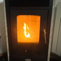 Stufa ibrida legna pellet