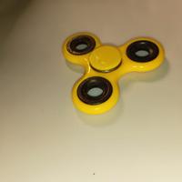 fidget spinner, giallo