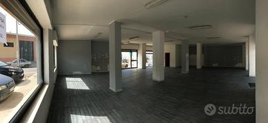Locale 200 mq