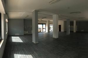 Locale 200 mq