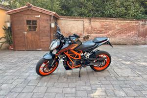 KTM Duke 125