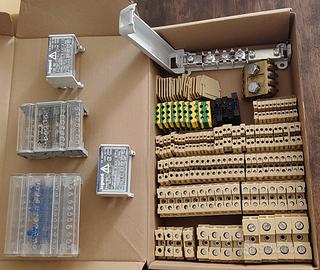 Materiale per quadri elettrici di distribuzione