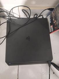 PS4 Slim 