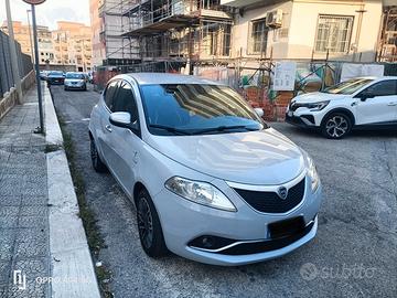 Lancia Ypsilon 1.2 69 CV 5 porte GPL Ecochic Gold