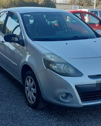 Renault Clio 2010 - 1.2 benzina Lb automobili