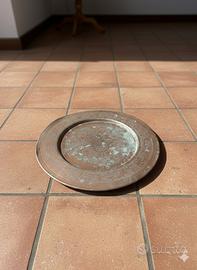 Piatto decorativo con decorazione interna in rame