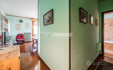 TRILOCALE LUMINOSO AL SECONDO PIANO CON DOPPIO S