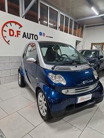 Smart fortwo con motore revisionato garanzia 12 m