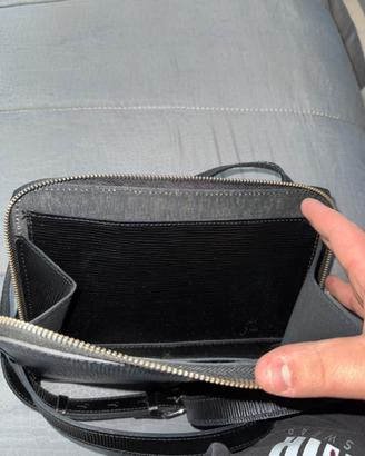 Borsa a tracolla in pelle nera