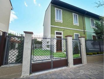 CASA INDIPENDENTE A CORSICO