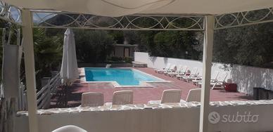 Villa con piscina e campo da beach