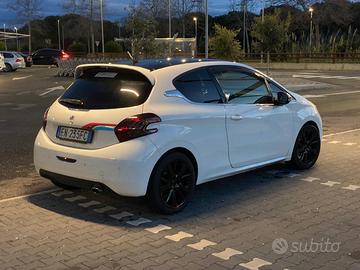 Peugeot 208 1.6 vti 120cv Allure 2012