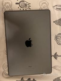 IPad 7 - 128gb + Cover da tavolo in omaggio