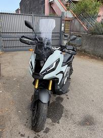 X-adv 750