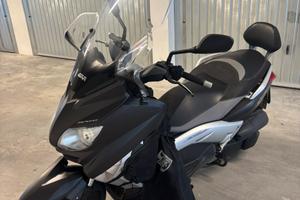 Yamaha X-Max 250