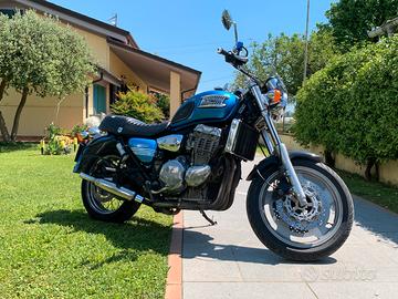 Triumph Thunderbird 900 pronta per stagione 2025