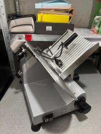 Affettatrice professionale METRO GFS3030 lama 300