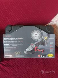 Smerigliatrice angolare a testa piatta