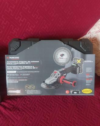 Smerigliatrice Parkside angolare a testa piatta