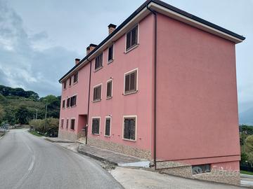 4 vani e 2 wc di mq. 125, oltre a deposito/garage
