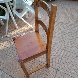 n 3 sedie in legno di ciliegio usate come in foto 