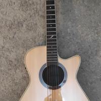 chitarra elettroacustica 