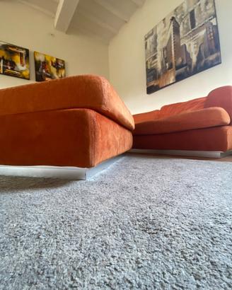 2 Divani + pouf +tavolo marca ALIVAR