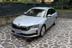 Skoda Octavia 2.0 TDi SCR DSG - Matrix