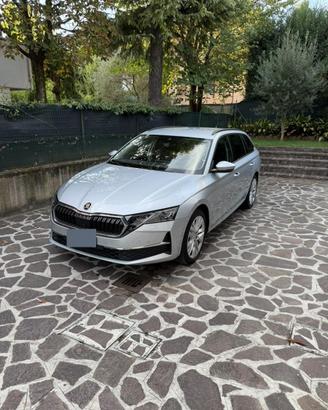 Skoda Octavia 2.0 TDi SCR DSG - Matrix