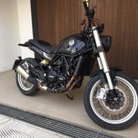 Moto Leoncino 500 trail Benelli