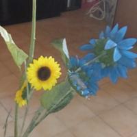 vaso in vetro soffiato con girasoli artificiali