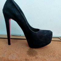 Scarpe con zeppa numero 37