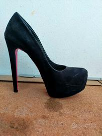 Scarpe con zeppa numero 37