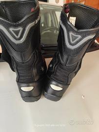 stivali  e scarpe da moto