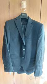 Completo elegante da uomo per eventi