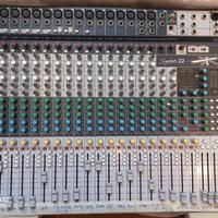 mixer Soundcraft Signature 22