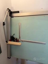 Tenigrafo e sedia NEOLT