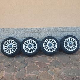 4 cerchi in lega e gomme Fiat 500 