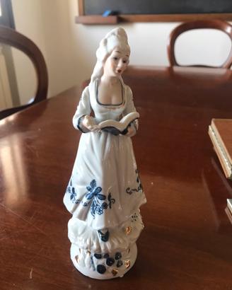 Statuina Capodimonte con marchio P corona vintage